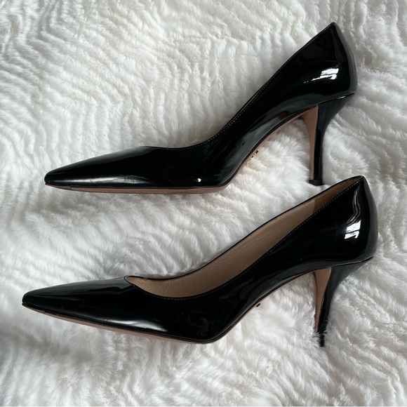 Prada black patent leather pointed toe kitten heels pumps Size 38.5/8.5 - Picture 11 of 11